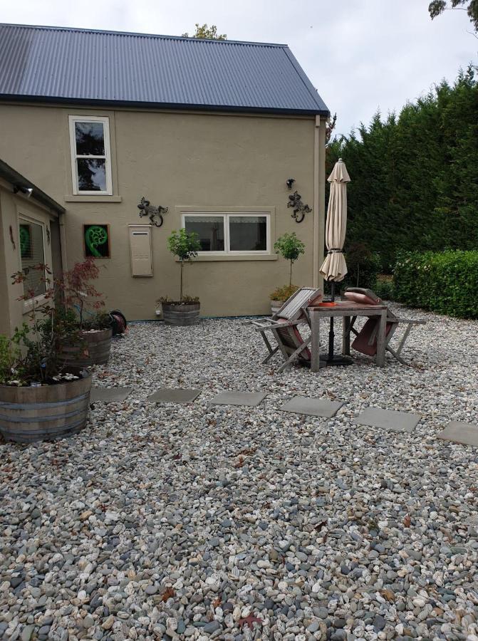 Rail Trail Retreat Loft Villa Alexandra Exteriör bild