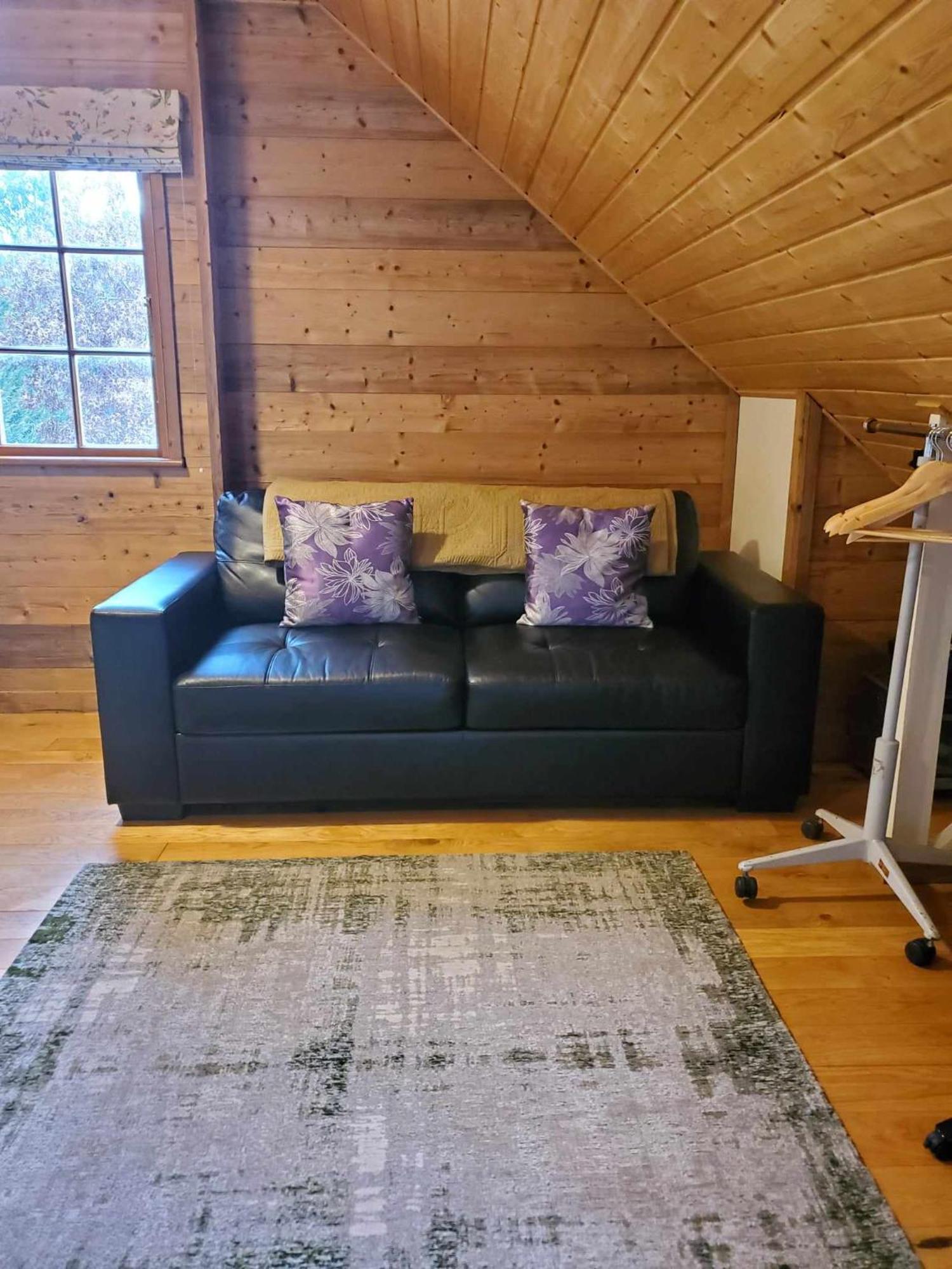 Rail Trail Retreat Loft Villa Alexandra Exteriör bild